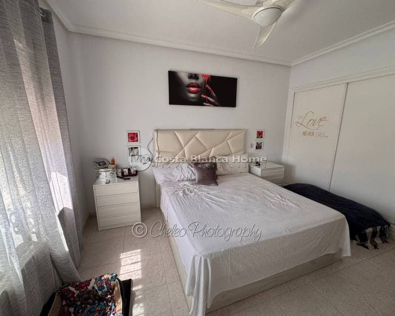 4 bedroom Villa for sale in Catral with pool - € 399,900 (Ref: 10050438)