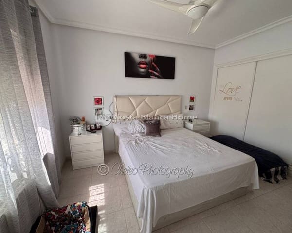 Chalet de 4 habitaciones en Catral en venta con piscina - 399.900 € (Ref: 10050438)