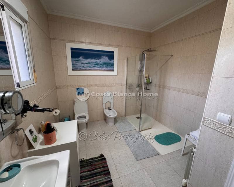 4 bedroom Villa for sale in Catral with pool - € 399,900 (Ref: 10050438)