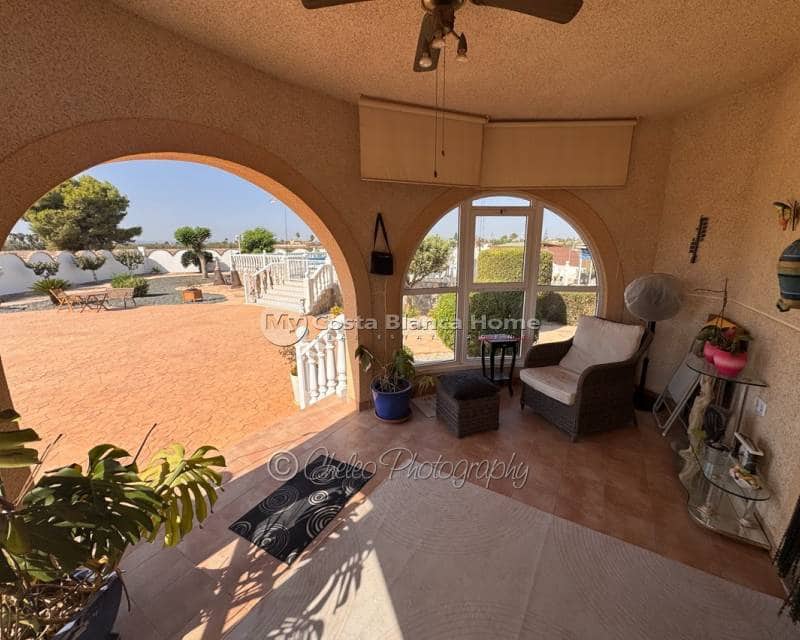 Chalet de 3 habitaciones en Catral en venta con piscina garaje - 449.000 € (Ref: 10062434)