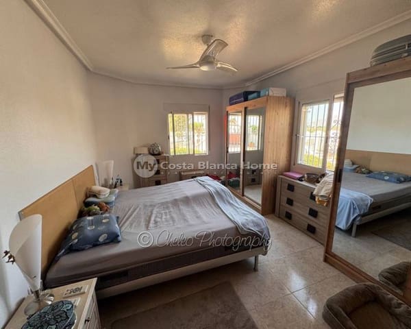 Chalet de 3 habitaciones en Catral en venta con piscina garaje - 449.000 € (Ref: 10062434)