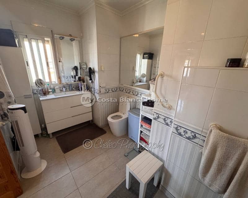 Chalet de 3 habitaciones en Catral en venta con piscina garaje - 449.000 € (Ref: 10062434)
