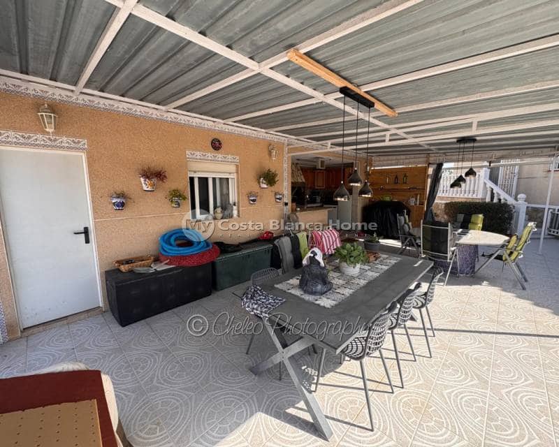 Chalet de 3 habitaciones en Catral en venta con piscina garaje - 449.000 € (Ref: 10062434)