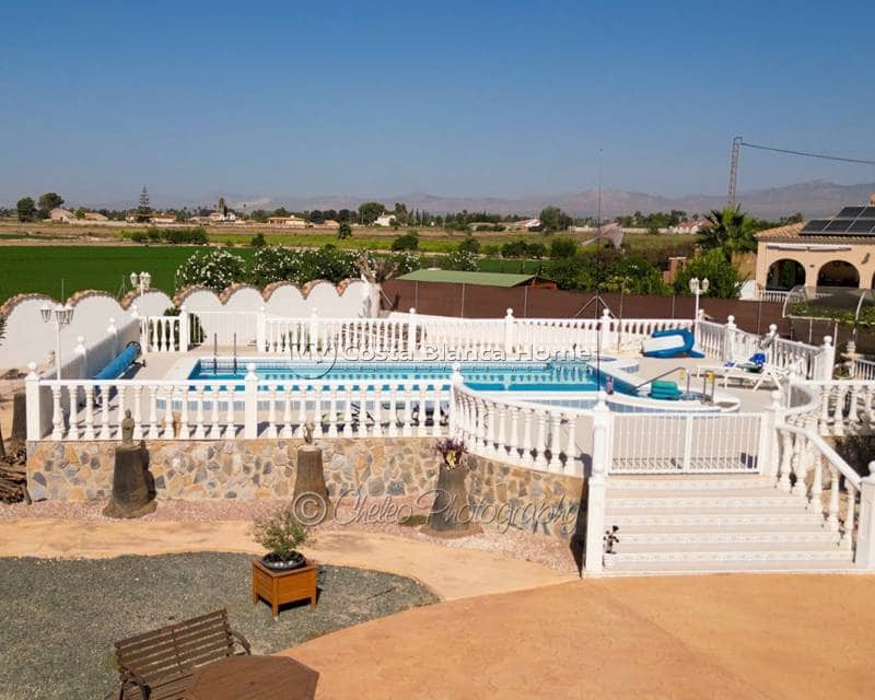 Chalet de 3 habitaciones en Catral en venta con piscina garaje - 449.000 € (Ref: 10062434)