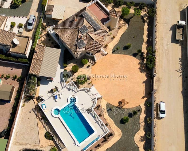 Chalet de 3 habitaciones en Catral en venta con piscina garaje - 449.000 € (Ref: 10062434)