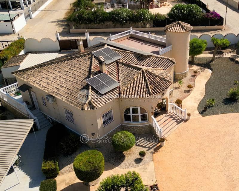 Chalet de 3 habitaciones en Catral en venta con piscina garaje - 449.000 € (Ref: 10062434)