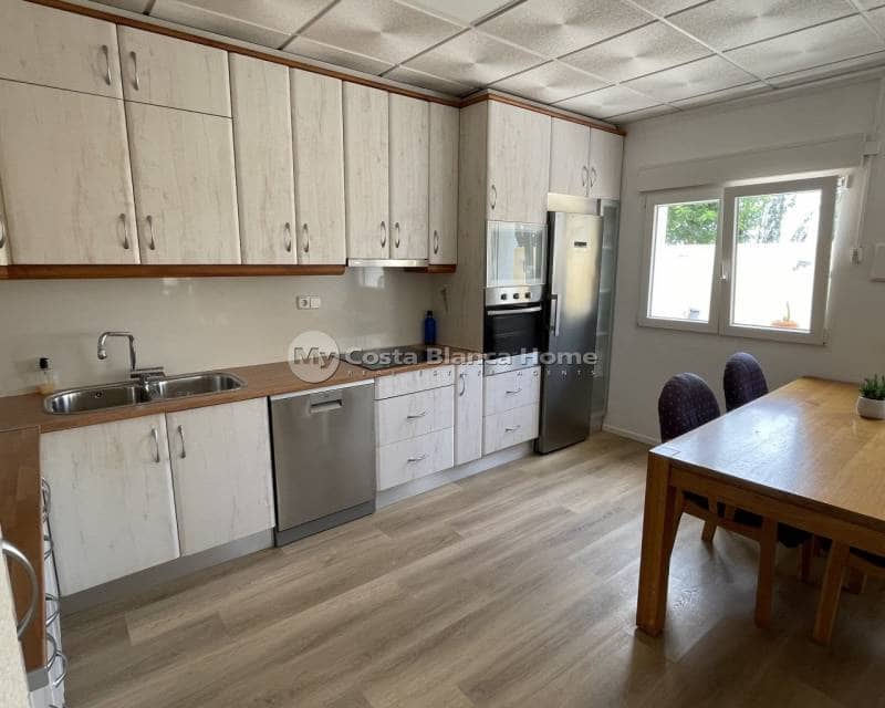 Finca/Casa Rural de 5 habitaciones en Rafal en venta con piscina - 375.000 € (Ref: 10181701)