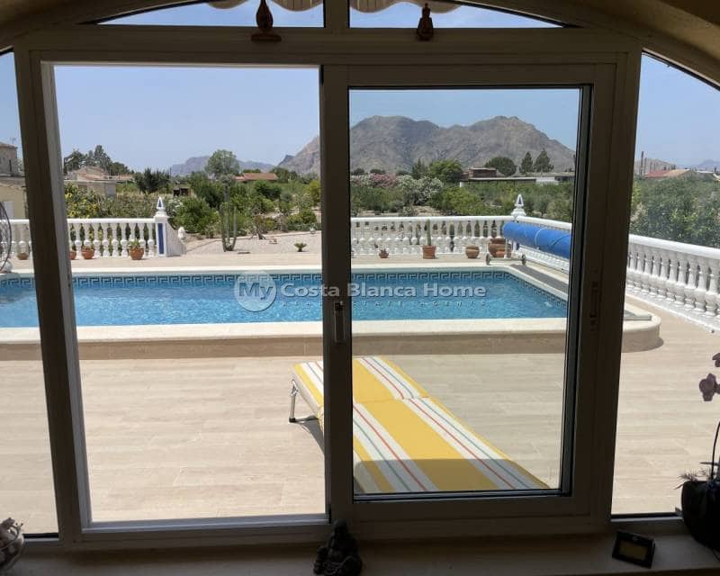 Finca/Casa Rural de 5 habitaciones en Rafal en venta con piscina - 375.000 € (Ref: 10181701)