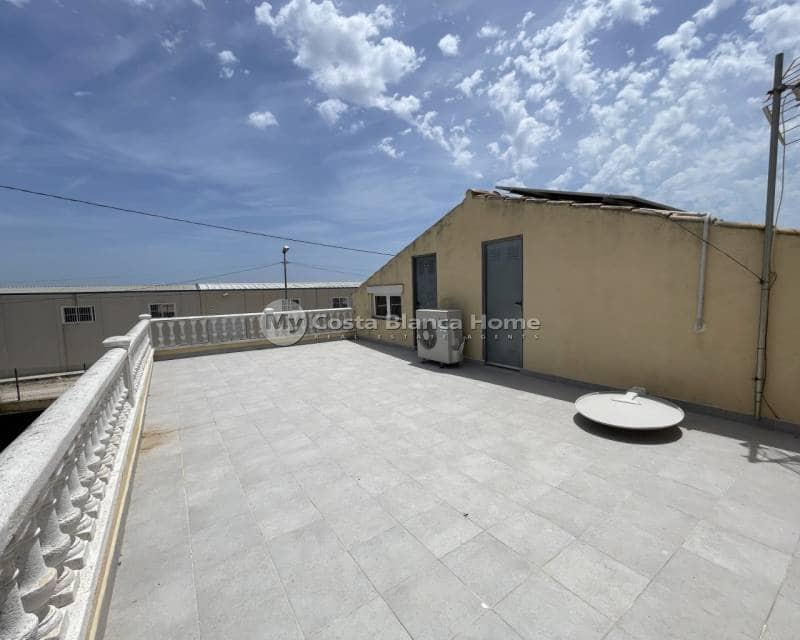 Finca/Casa Rural de 5 habitaciones en Rafal en venta con piscina - 375.000 € (Ref: 10181701)