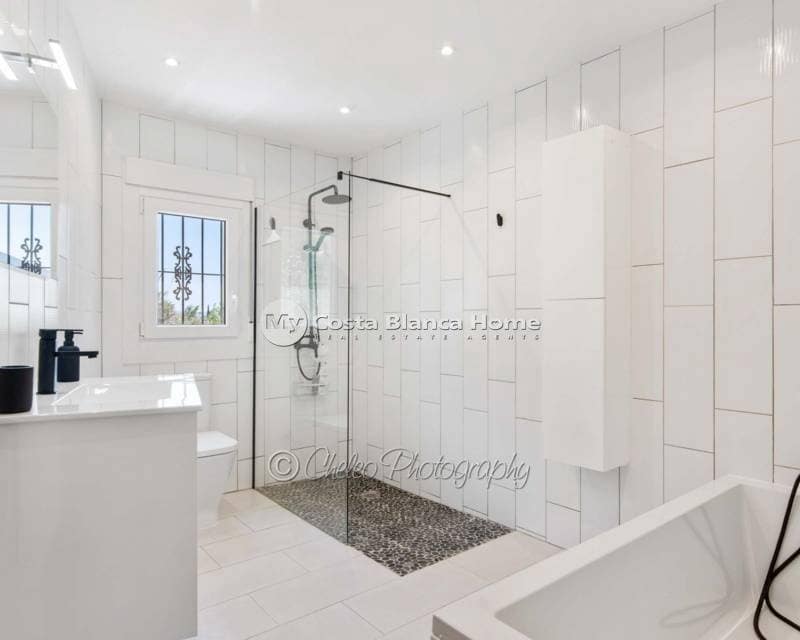 4 quarto Moradia para venda em Catral com piscina - 549 000 € (Ref: 7313516)