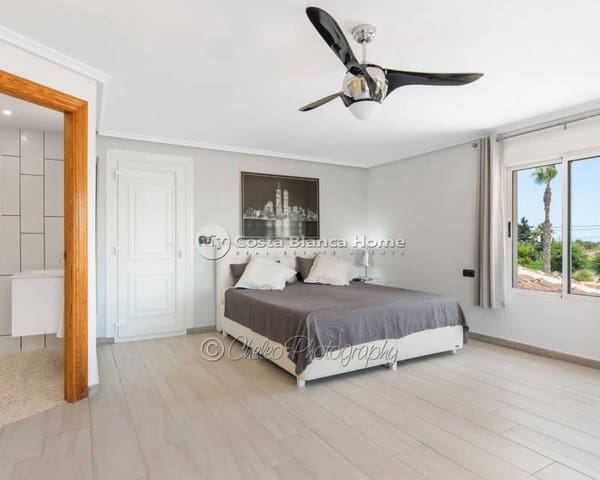 4 quarto Moradia para venda em Catral com piscina - 549 000 € (Ref: 7313516)