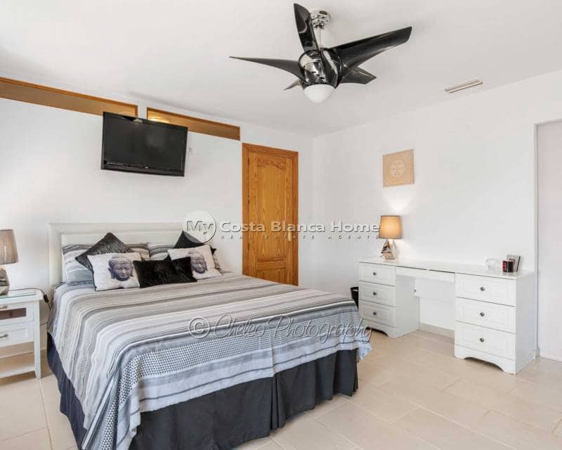 4 quarto Moradia para venda em Catral com piscina - 549 000 € (Ref: 7313516)