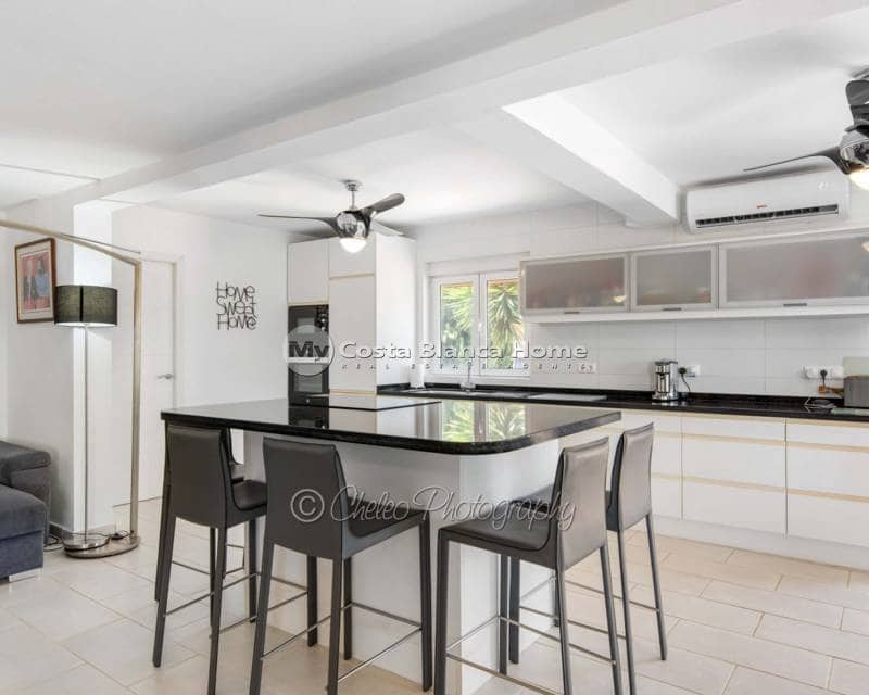 4 quarto Moradia para venda em Catral com piscina - 549 000 € (Ref: 7313516)