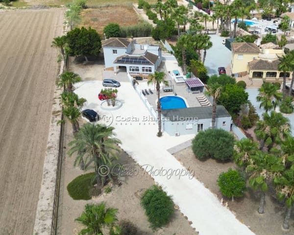 4 bedroom Villa for sale in Catral with pool - € 549,000 (Ref: 7313516)