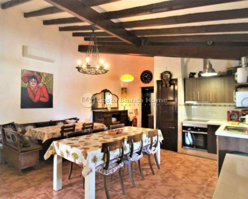 9 sovrum Villa till salu i Orihuela Costa med pool - 690 000 € (Ref: 7614035)