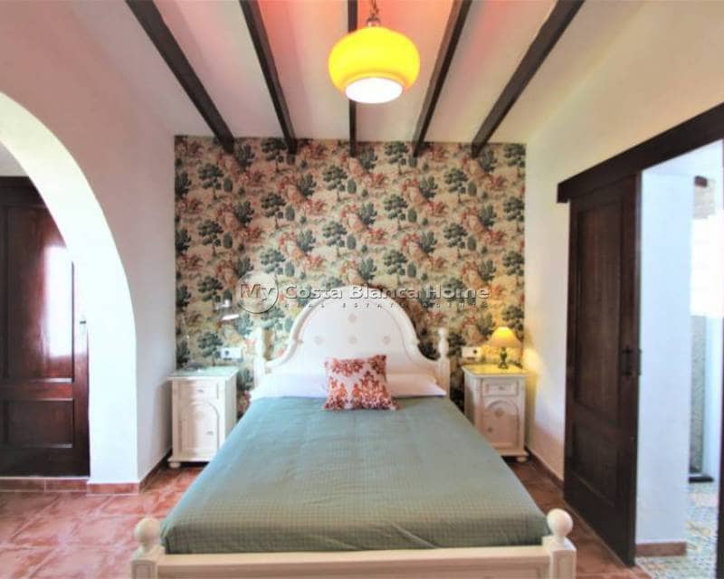 9 sovrum Villa till salu i Orihuela Costa med pool - 690 000 € (Ref: 7614035)