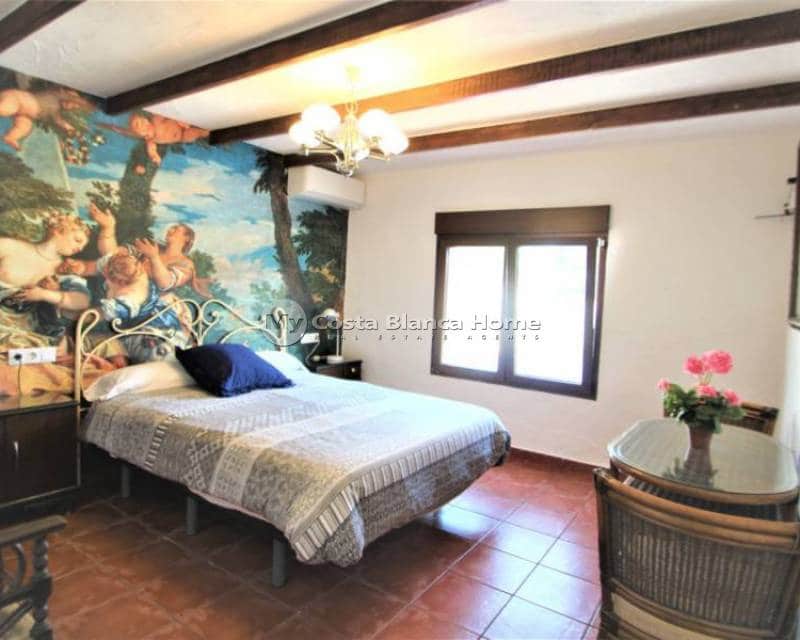 9 sovrum Villa till salu i Orihuela Costa med pool - 690 000 € (Ref: 7614035)