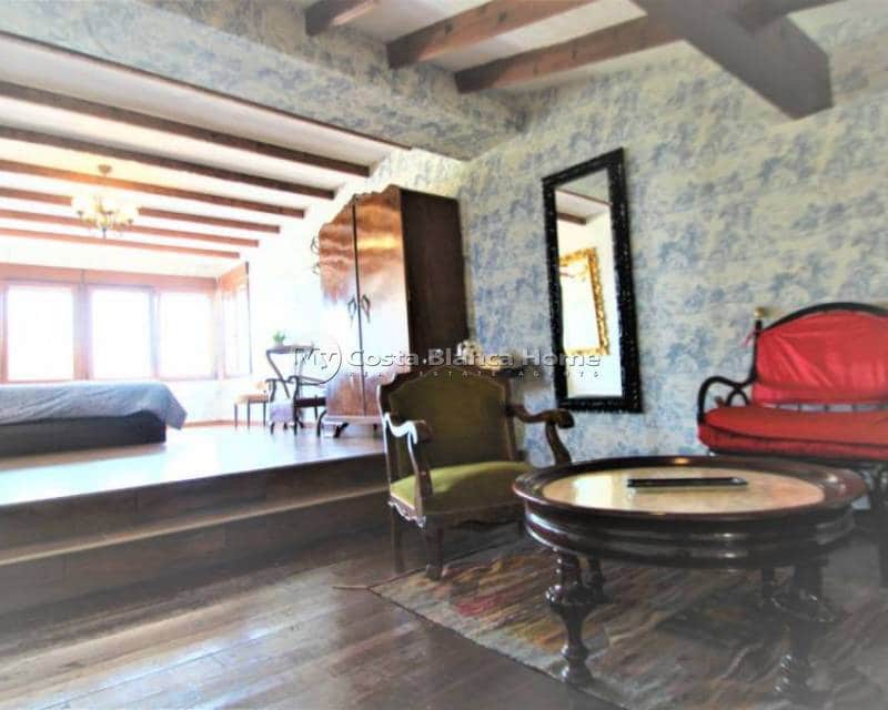 9 sovrum Villa till salu i Orihuela Costa med pool - 690 000 € (Ref: 7614035)