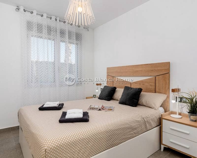 3 bedroom Villa for sale in El Raso with pool - € 445,000 (Ref: 7614054)