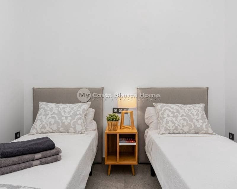 3 bedroom Villa for sale in El Raso with pool - € 445,000 (Ref: 7614054)