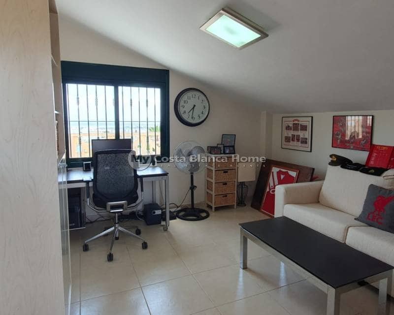 4 soveværelse Villa til salg i Ciudad Quesada med swimmingpool - € 520.000 (Ref: 7614062)