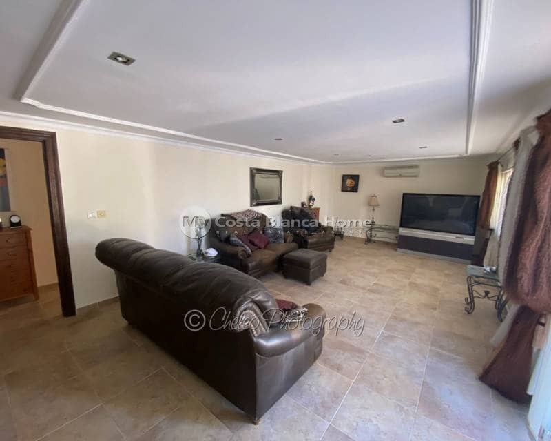 15 sovrum Villa till salu i Crevillente / Crevillent med pool - 575 000 € (Ref: 7808862)