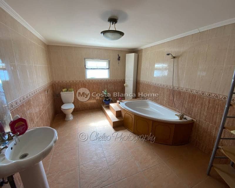 15 sovrum Villa till salu i Crevillente / Crevillent med pool - 575 000 € (Ref: 7808862)