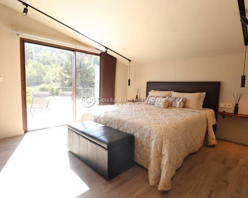 5 soveværelse Finca/Landehus til salg i Aspe med swimmingpool - € 1.700.000 (Ref: 8187663)