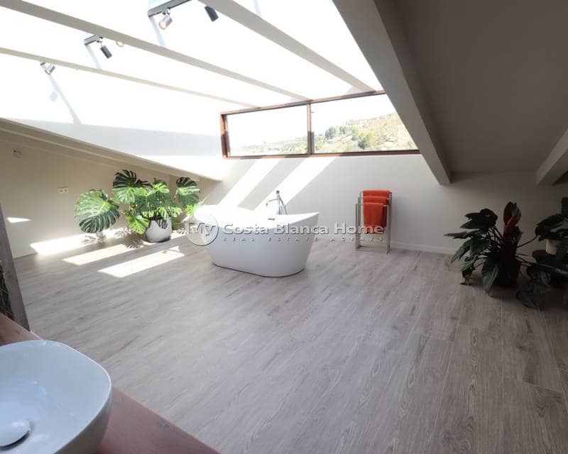 5 soveværelse Finca/Landehus til salg i Aspe med swimmingpool - € 1.700.000 (Ref: 8187663)