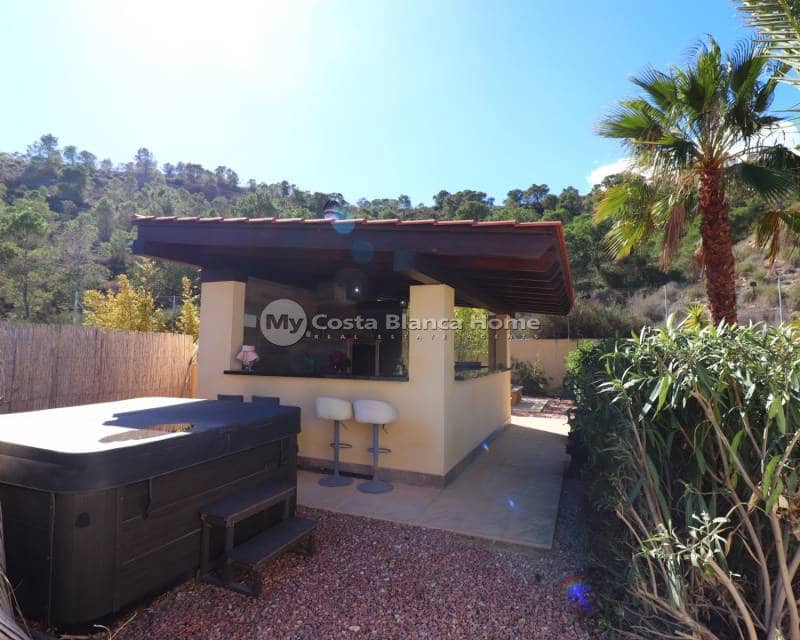 5 soveværelse Finca/Landehus til salg i Aspe med swimmingpool - € 1.700.000 (Ref: 8187663)