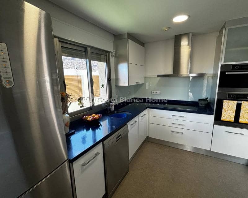 3 soveværelse Villa til salg i Cox med swimmingpool - € 340.000 (Ref: 8304518)