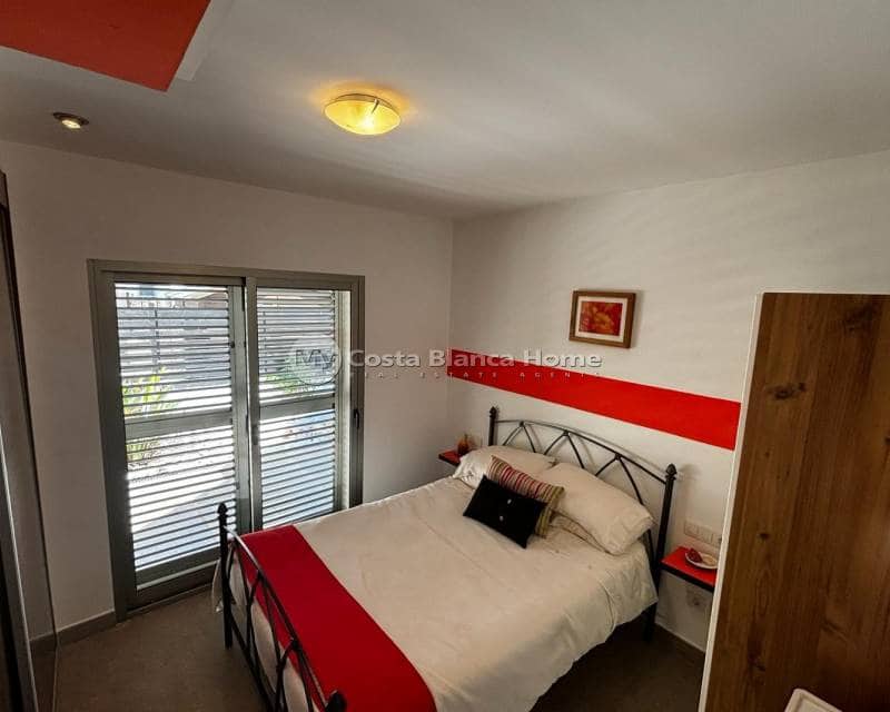 3 soveværelse Villa til salg i Cox med swimmingpool - € 340.000 (Ref: 8304518)