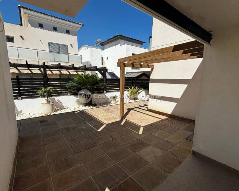 3 soveværelse Villa til salg i Cox med swimmingpool - € 340.000 (Ref: 8304518)