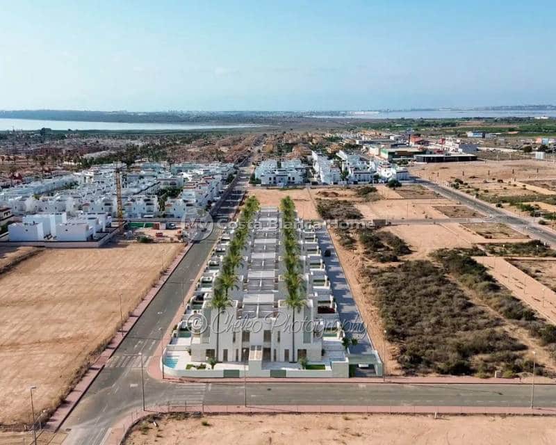 3 bedroom Villa for sale in Ciudad Quesada with pool - € 439,000 (Ref: 8530703)