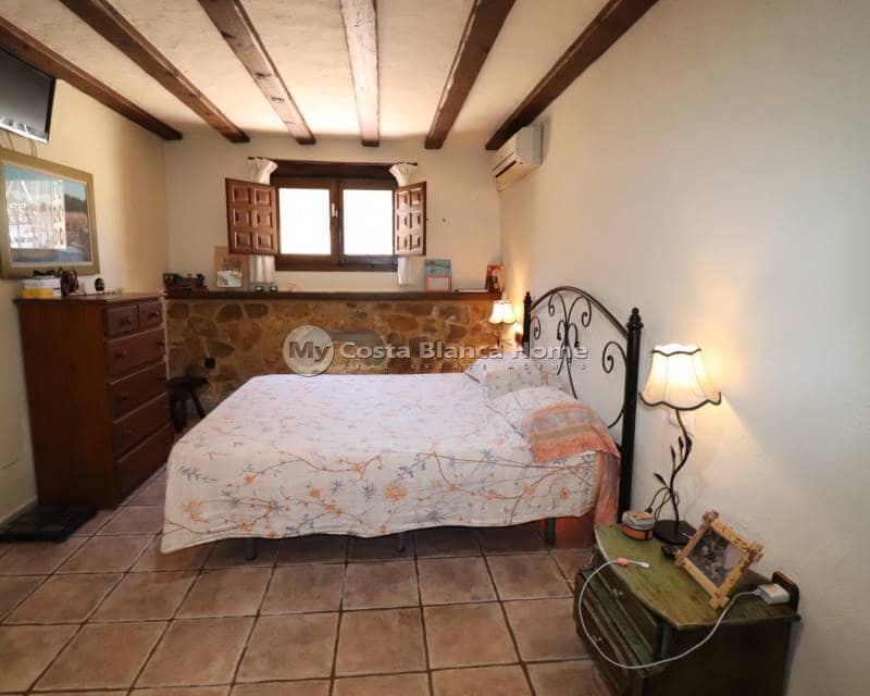 3 bedroom Villa for sale in Algorfa with pool - € 418,000 (Ref: 8649137)