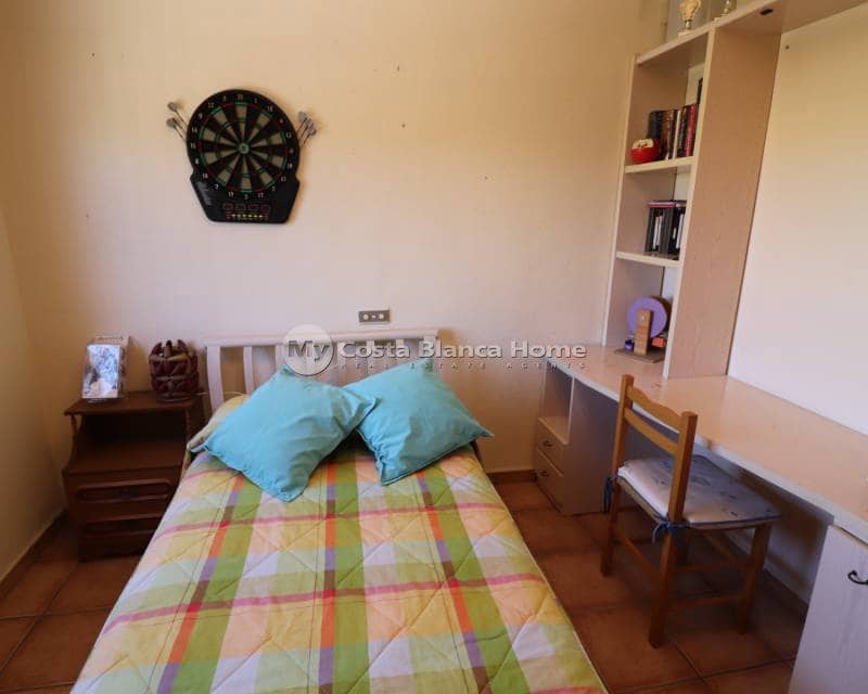 3 bedroom Villa for sale in Algorfa with pool - € 418,000 (Ref: 8649137)