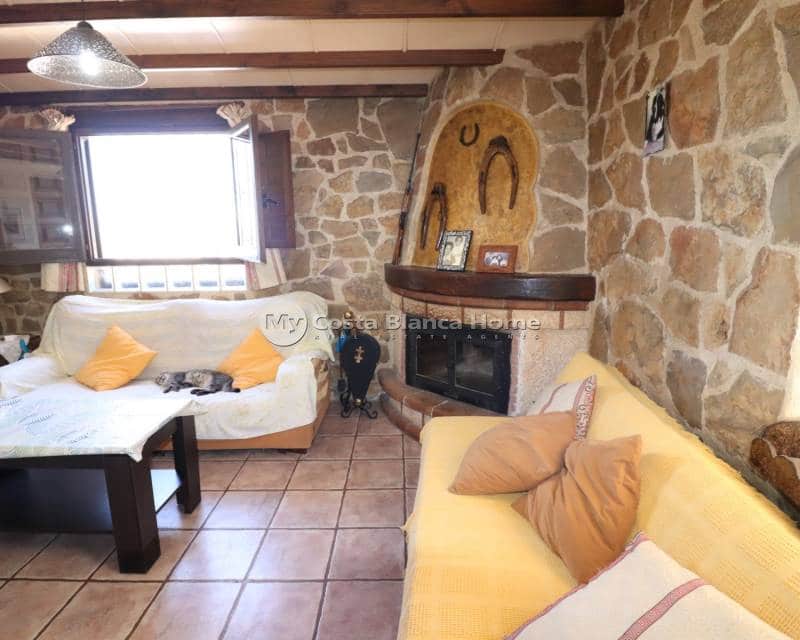 3 bedroom Villa for sale in Algorfa with pool - € 418,000 (Ref: 8649137)