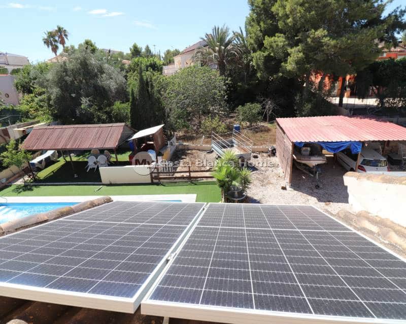 3 bedroom Villa for sale in Algorfa with pool - € 418,000 (Ref: 8649137)