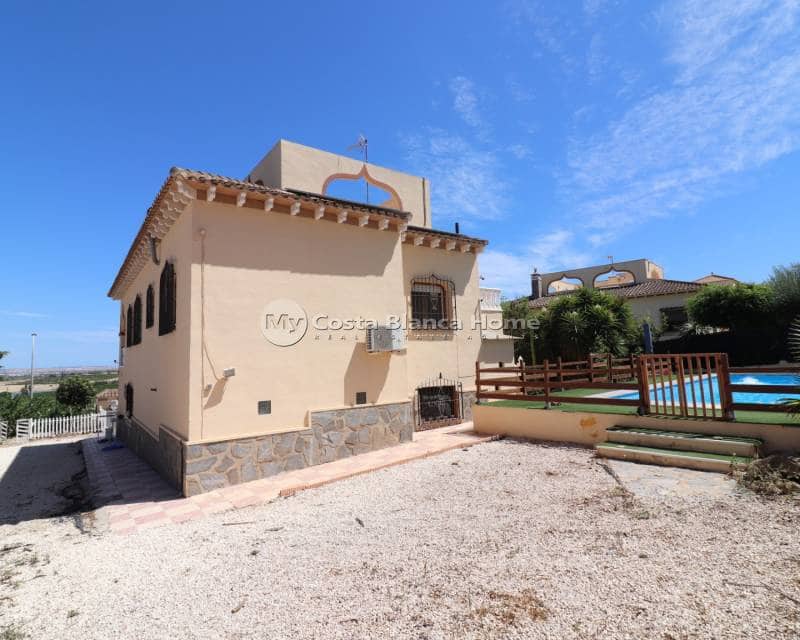 3 bedroom Villa for sale in Algorfa with pool - € 418,000 (Ref: 8649137)