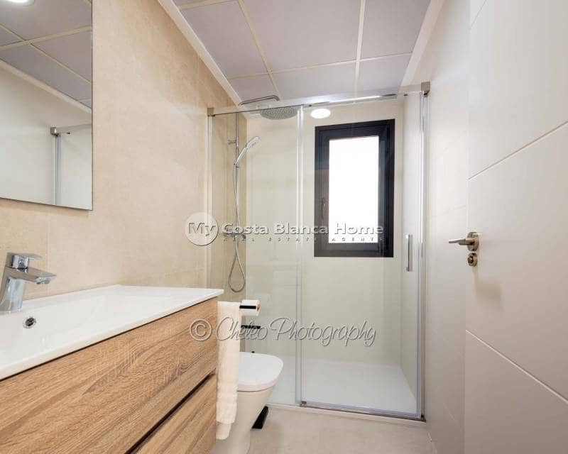 Casa de 2 habitaciones en Cox en venta con piscina - 223.000 € (Ref: 8686501)