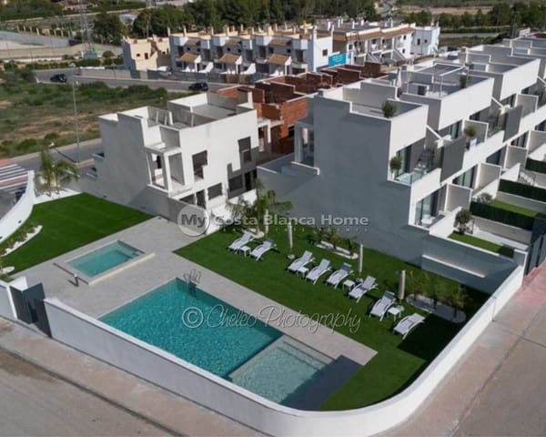 Casa de 2 habitaciones en Cox en venta con piscina - 223.000 € (Ref: 8686501)