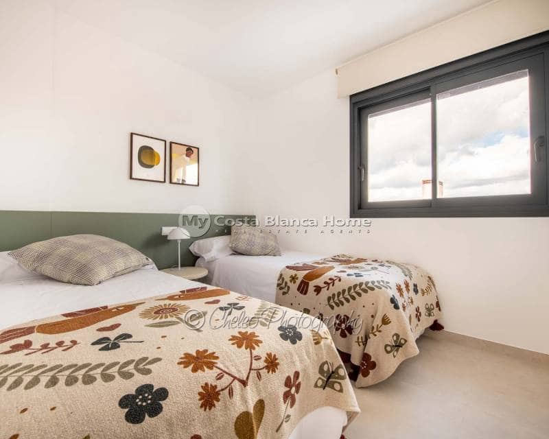 Casa de 2 habitaciones en Cox en venta con piscina - 223.000 € (Ref: 8686501)