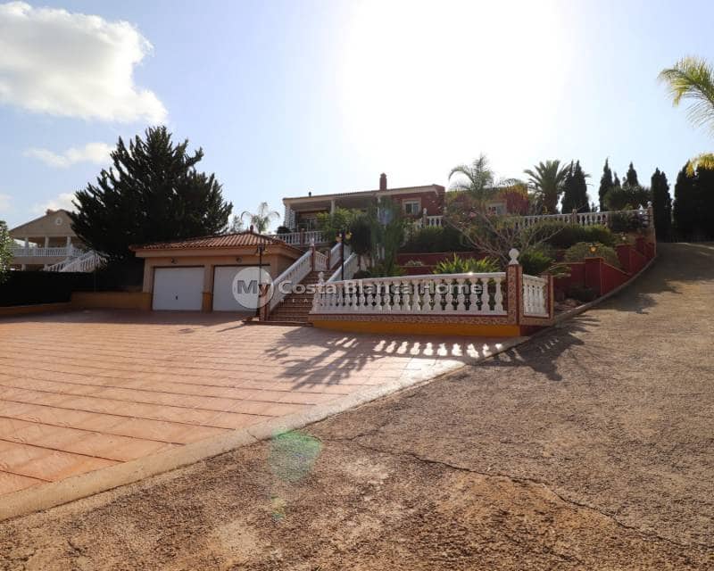 3 bedroom Villa for sale in Algorfa with pool - € 549,500 (Ref: 8782072)