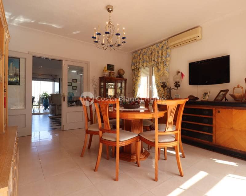 3 bedroom Villa for sale in Algorfa with pool - € 549,500 (Ref: 8782072)
