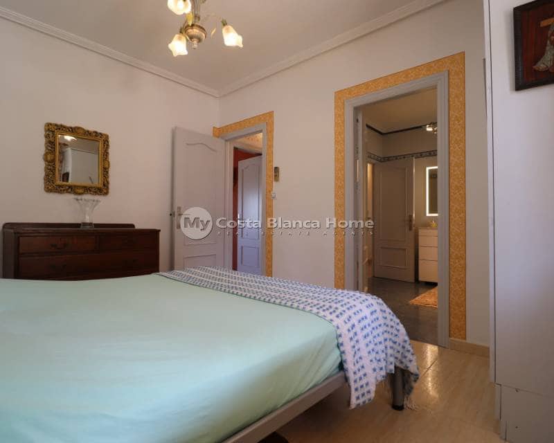 3 bedroom Villa for sale in Algorfa with pool - € 549,500 (Ref: 8782072)