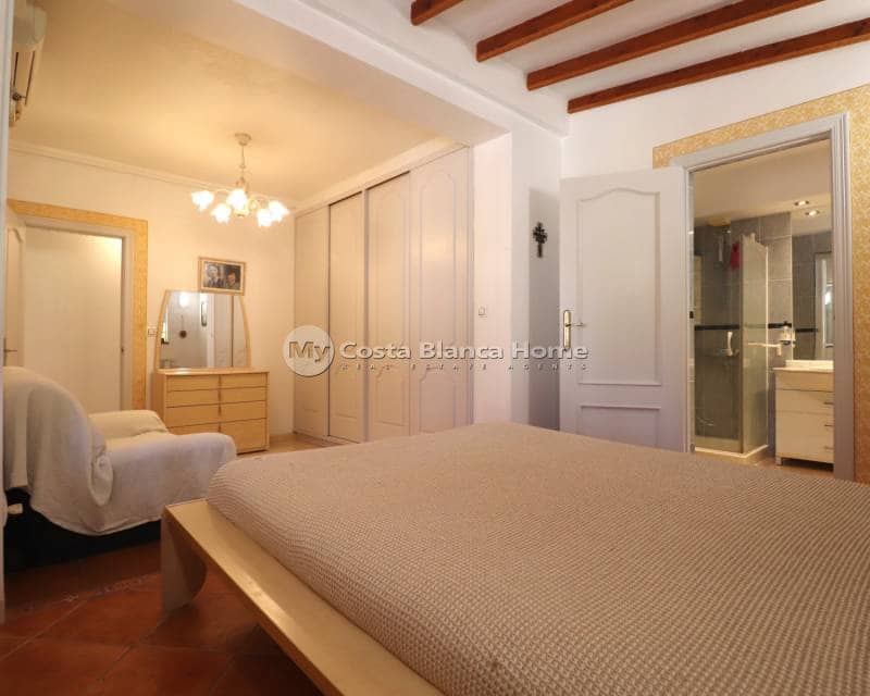 3 bedroom Villa for sale in Algorfa with pool - € 549,500 (Ref: 8782072)