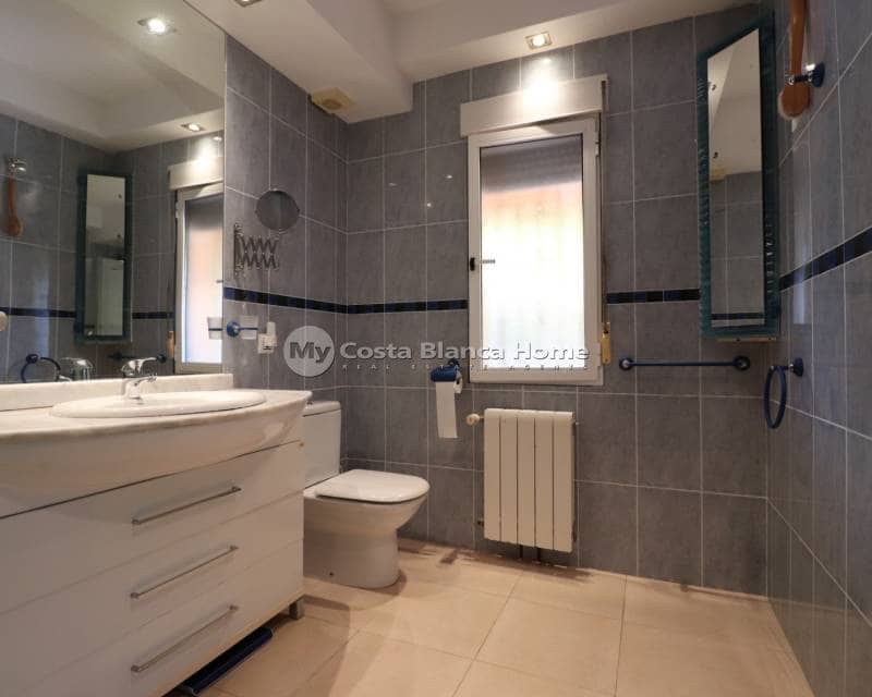 3 bedroom Villa for sale in Algorfa with pool - € 549,500 (Ref: 8782072)