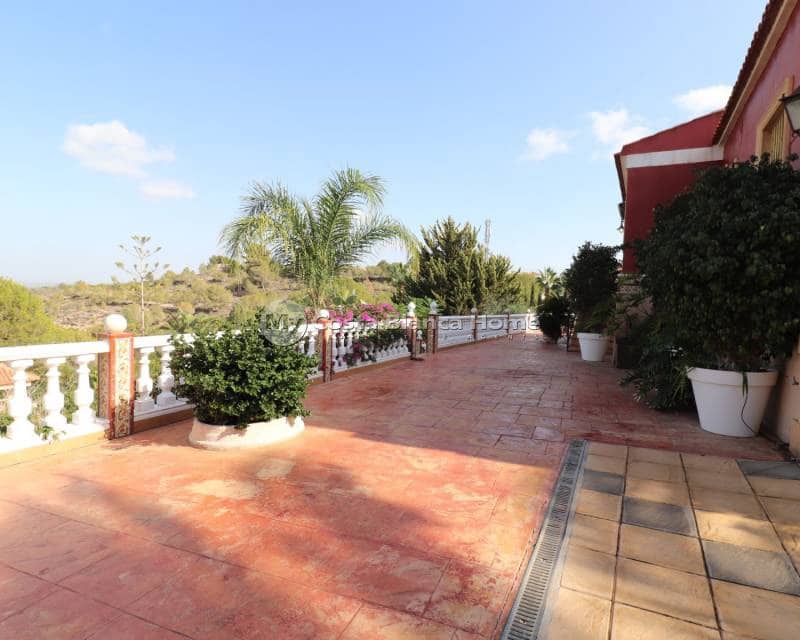 3 bedroom Villa for sale in Algorfa with pool - € 549,500 (Ref: 8782072)
