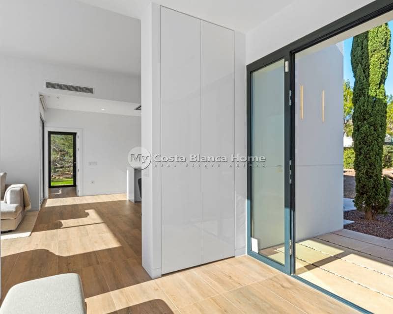 4 bedroom Villa for sale in Las Colinas Golf with pool - € 829,000 (Ref: 8824120)