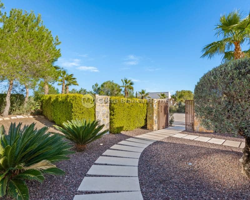 4 bedroom Villa for sale in Las Colinas Golf with pool - € 829,000 (Ref: 8824120)